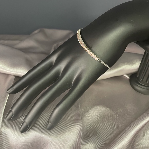 Vintage rose Swarovski bolo bracelet - Picture 1 of 8